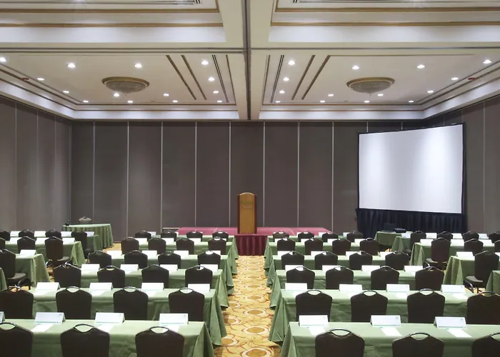 Hotel - Trade Center By Ihg 4*