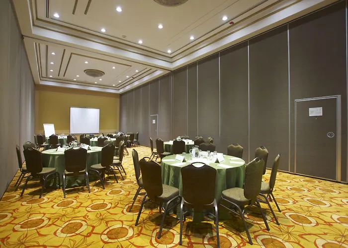 - Trade Center By Ihg