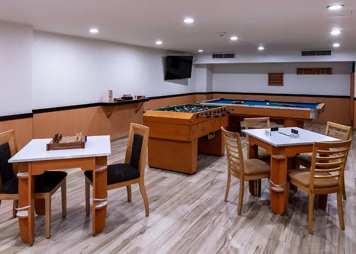 Hotel - Trade Center By Ihg 4*