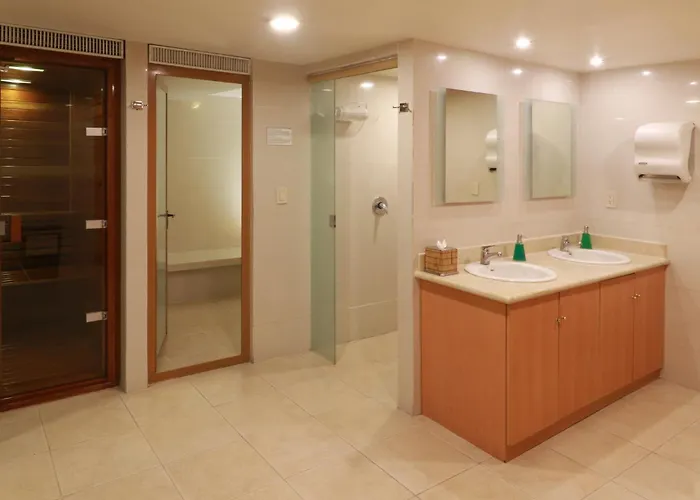 Hotel - Trade Center By Ihg 4*