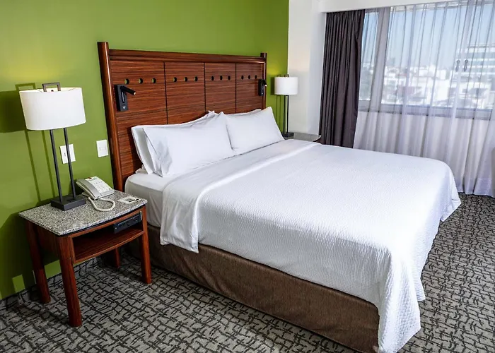 Hotel - Trade Center By Ihg 4*