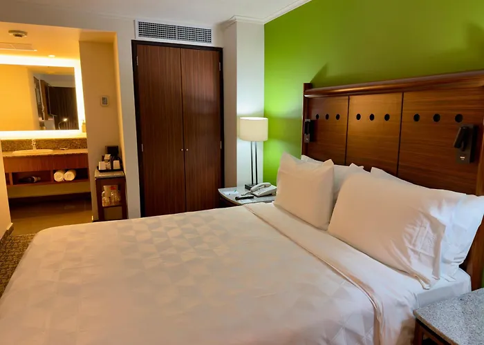 Hotel - Trade Center By Ihg 4*